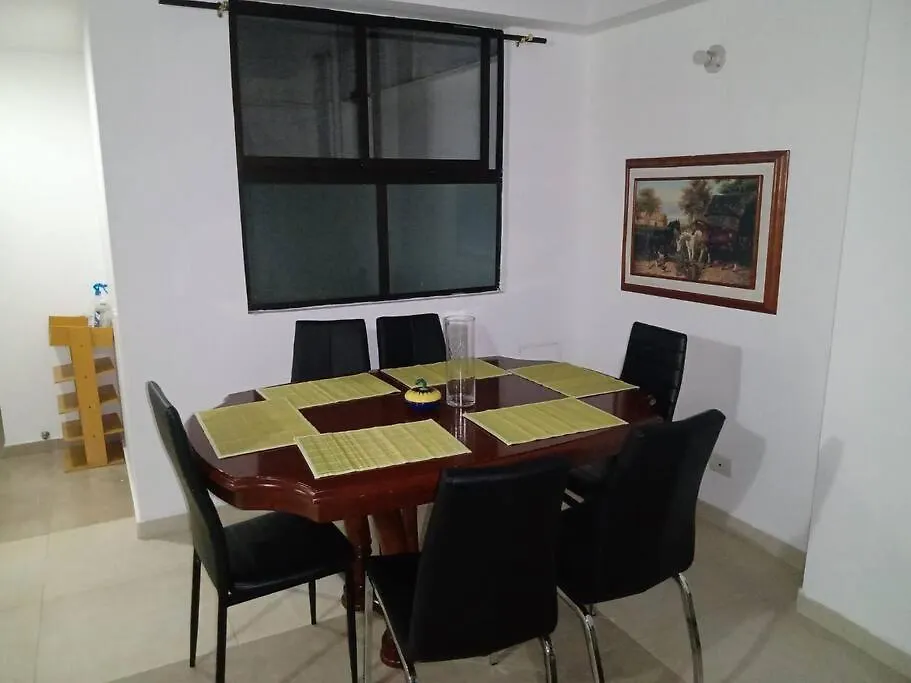 Hermoso Departamento Con Parqueadero Gratuito Medellin 0*,